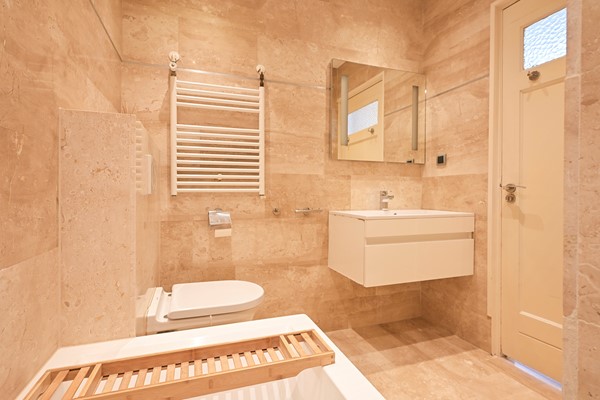 Medium property photo - Van Weede Van Dijkveldstraat 13B, 2582 KP Den Haag